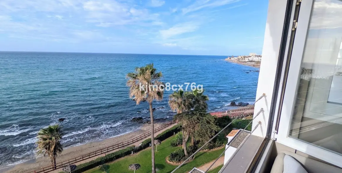 Sale of penthouse in Mijas Costa 3