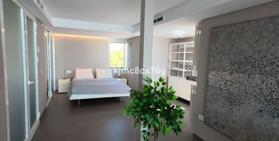 Sale of penthouse in Mijas Costa 9