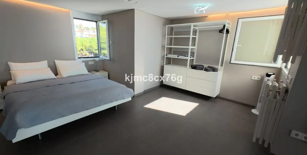 Sale of penthouse in Mijas Costa 10