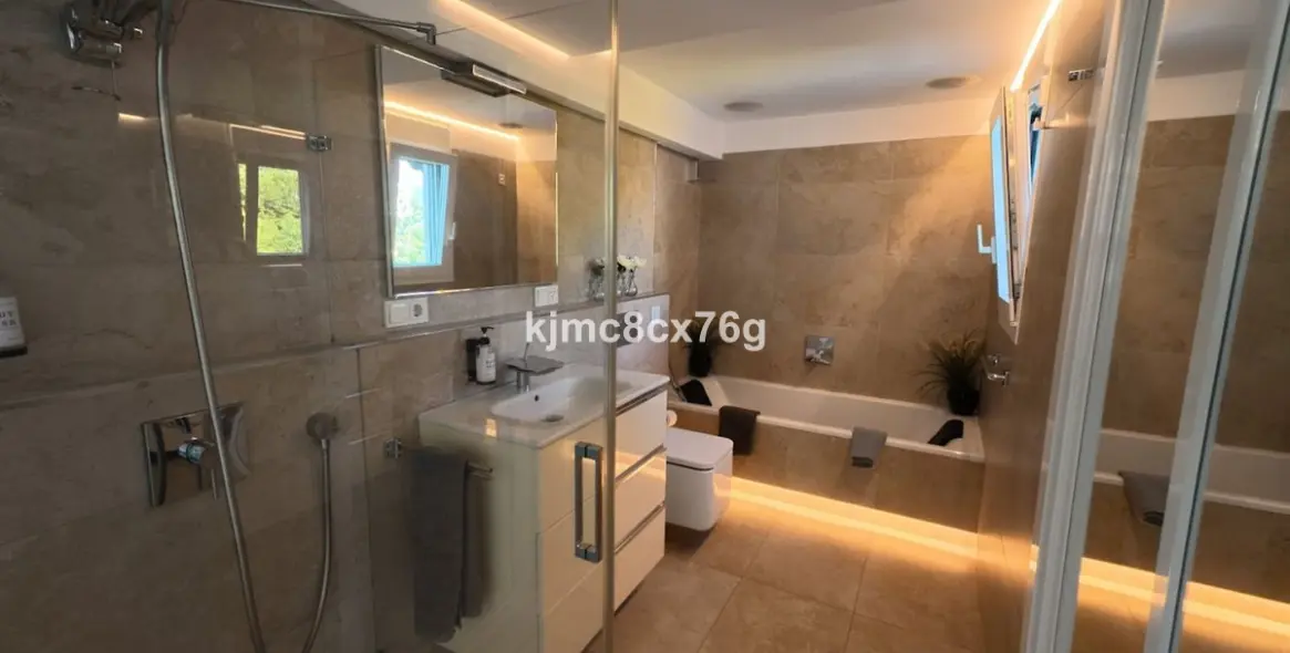 Sale of penthouse in Mijas Costa 13