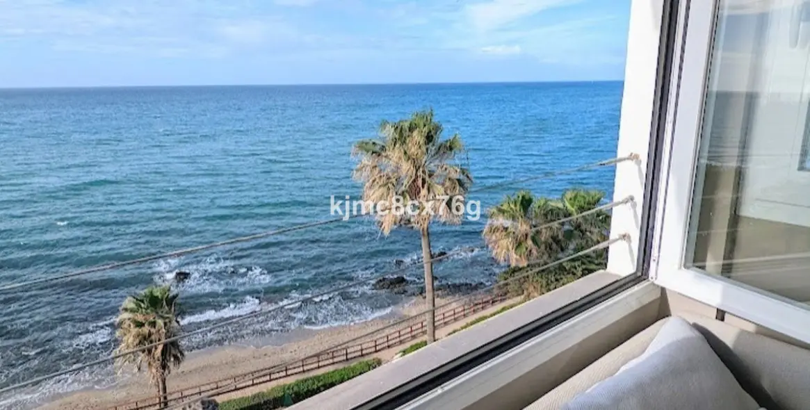 Sale of penthouse in Mijas Costa 27