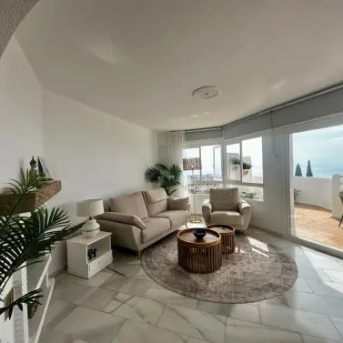 Venta de ático en Calahonda