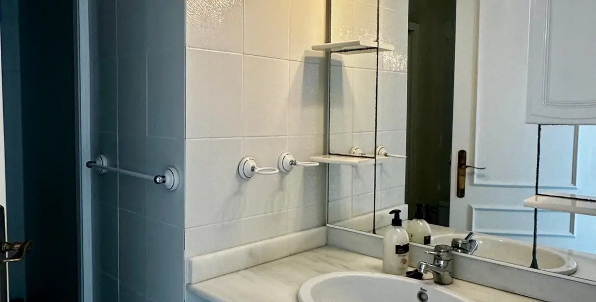 Sale of penthouse in Calahonda 14