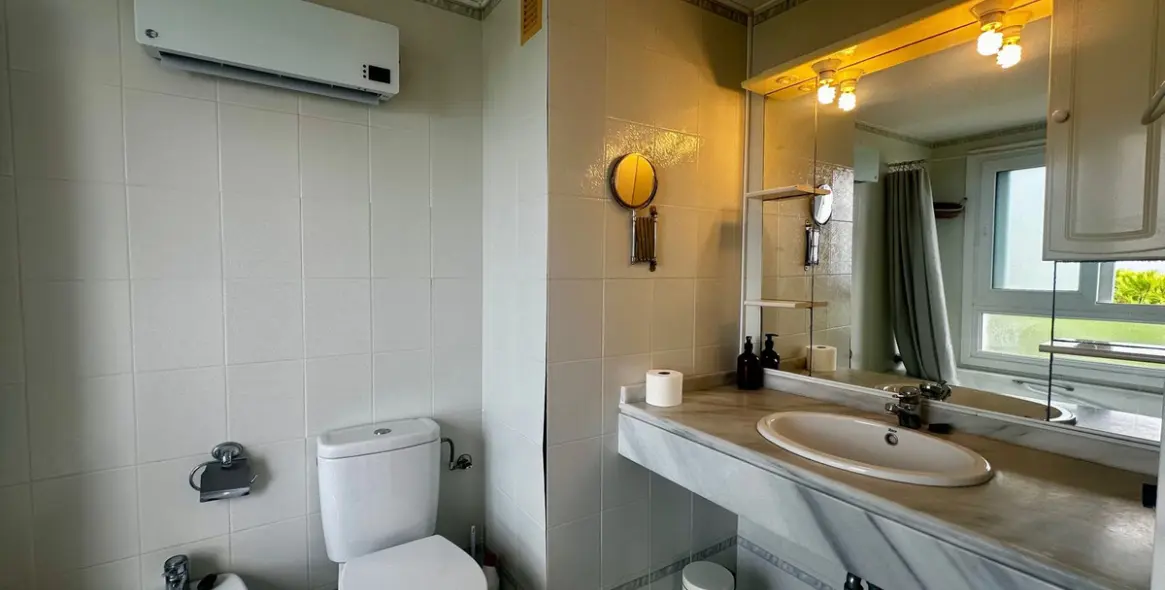 Sale of penthouse in Calahonda 20