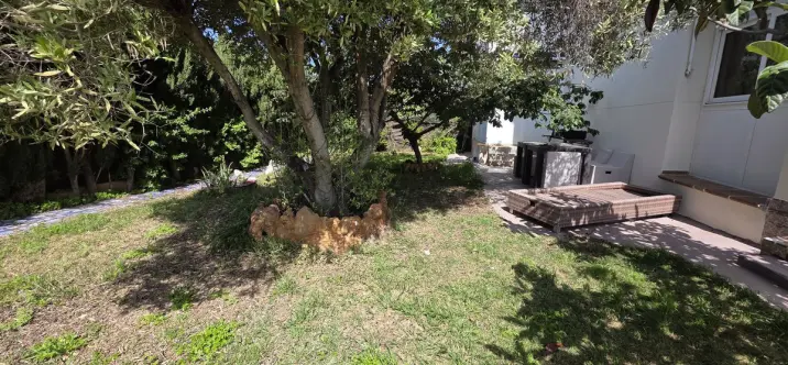 Sale of ground floor apartment in Nueva Andalucía 0