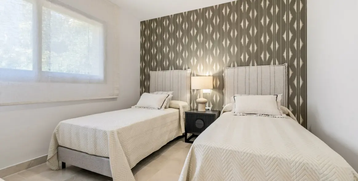 Продажа апартаментов на первом этаже в Los Arqueros 27