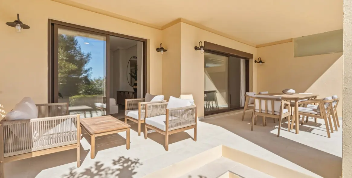 Продажа апартаментов на первом этаже в Los Arqueros 31