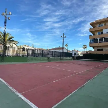 Продажа апартаментов на среднем этаже в Pedregalejo