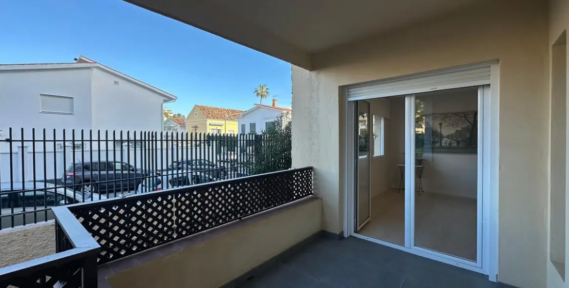 Sale of middle floor apartment in Pedregalejo 6