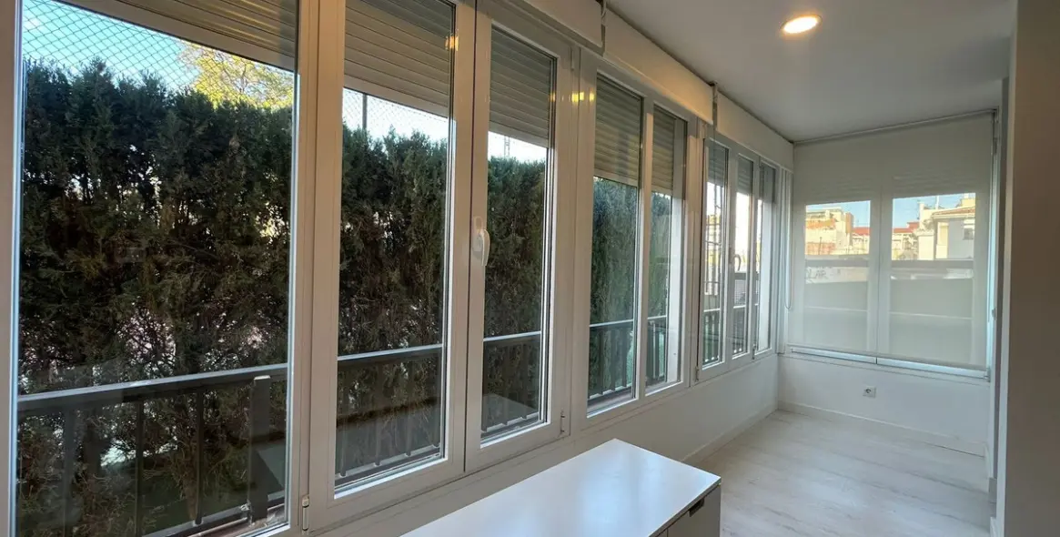 Sale of middle floor apartment in Pedregalejo 8