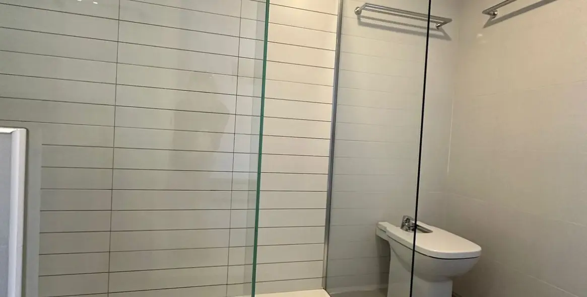 Sale of middle floor apartment in Pedregalejo 20