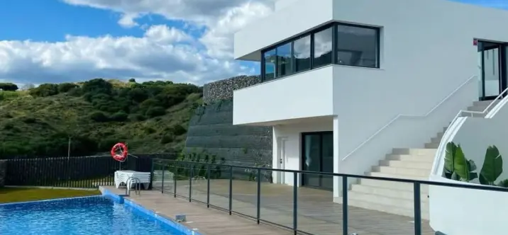 Продажа дома на две семьи в Riviera del Sol 0