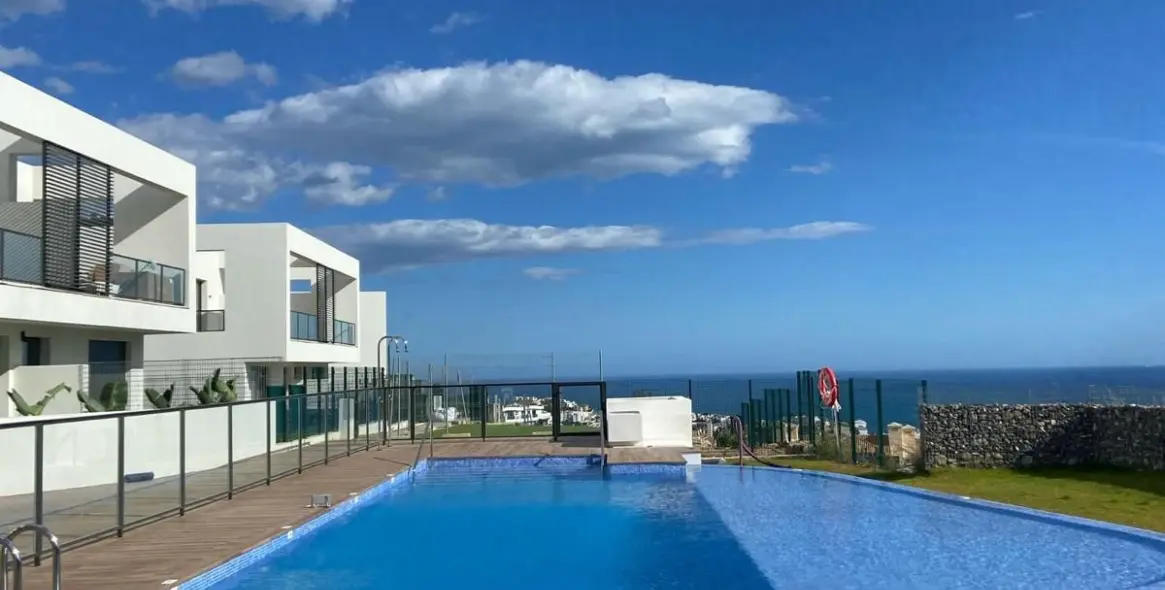 Продажа дома на две семьи в Riviera del Sol 5