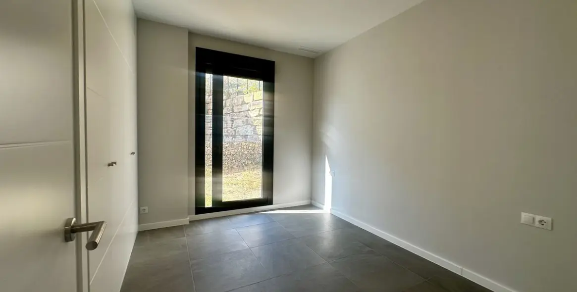 Продажа дома на две семьи в Riviera del Sol 15