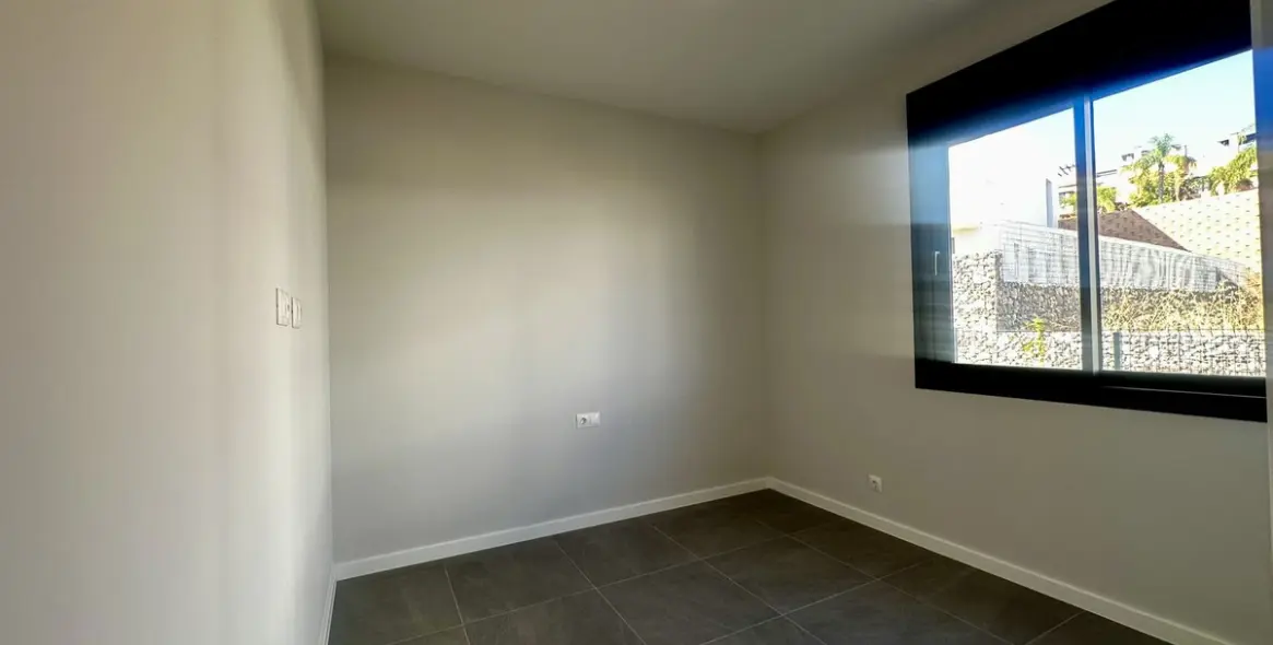 Продажа дома на две семьи в Riviera del Sol 17