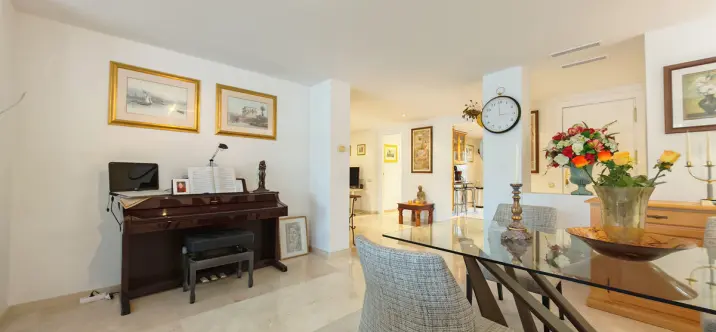 Продажа апартаментов на среднем этаже в Marbella 4