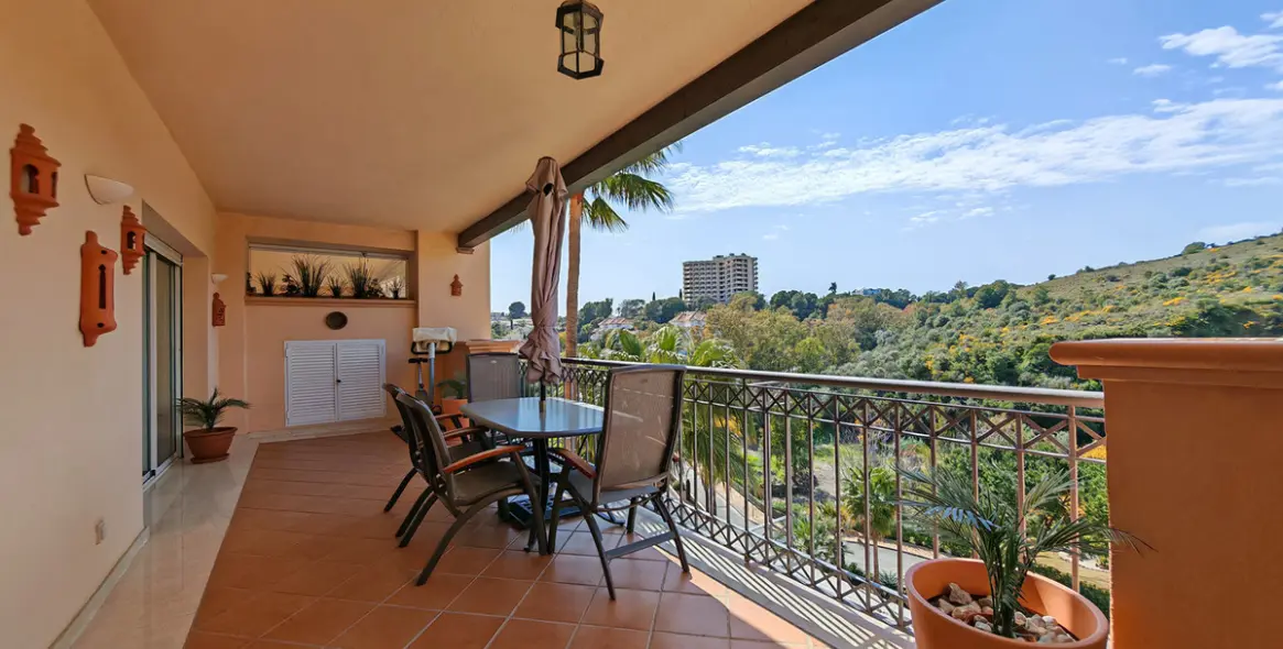 Продажа апартаментов на среднем этаже в Marbella 10