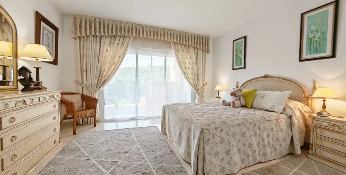 Продажа апартаментов на среднем этаже в Marbella 14