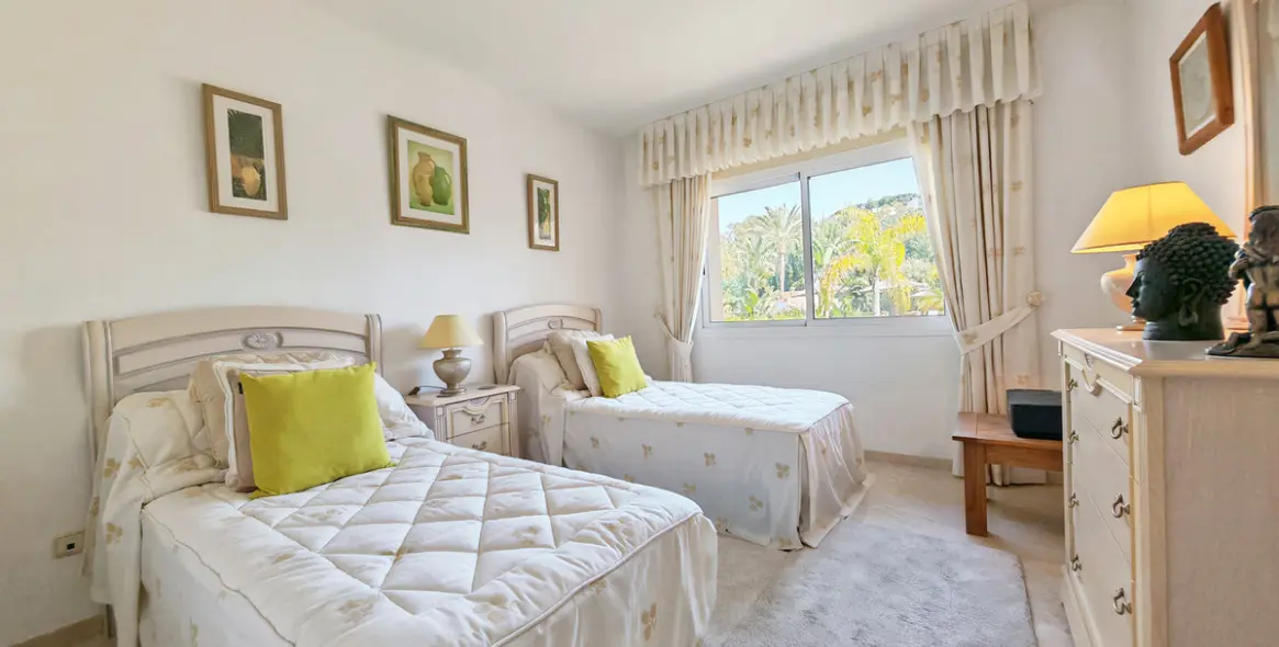 Продажа апартаментов на среднем этаже в Marbella 18