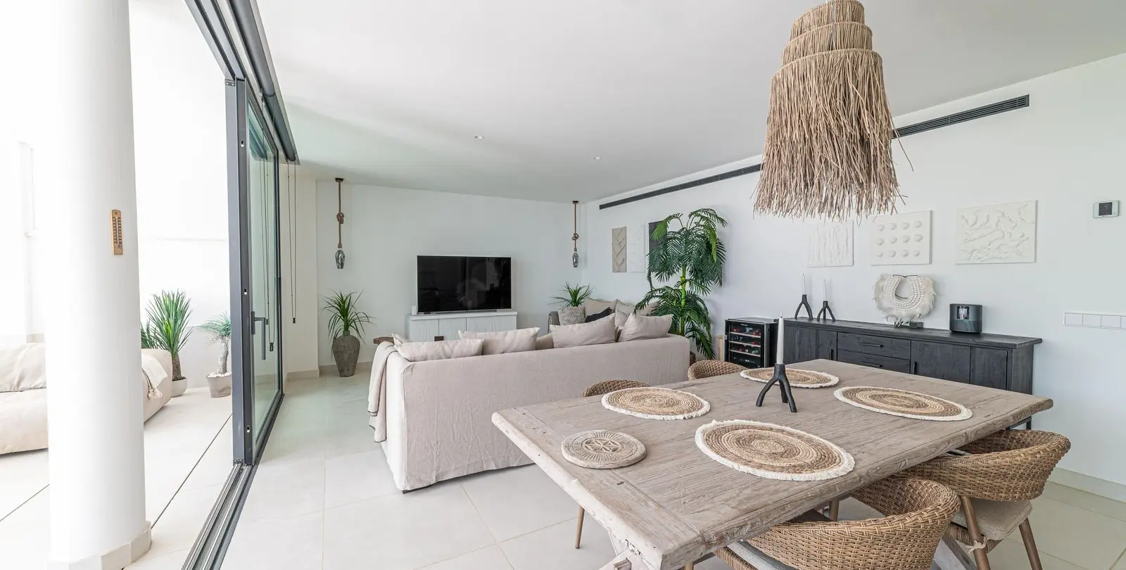 Venta de apartamento en planta baja en Higueron 2