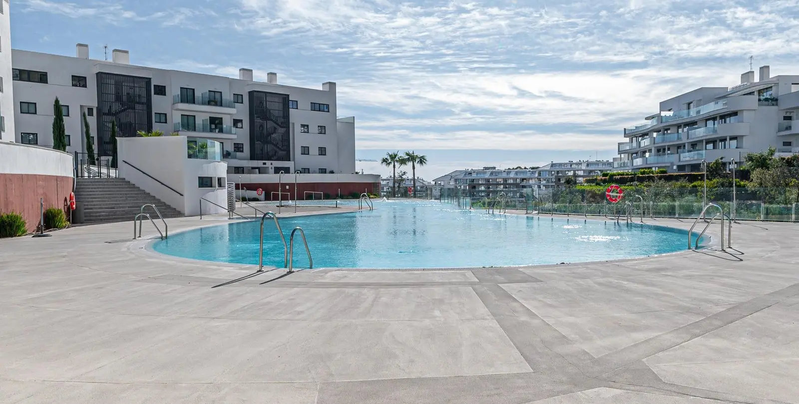 Venta de apartamento en planta baja en Higueron 26
