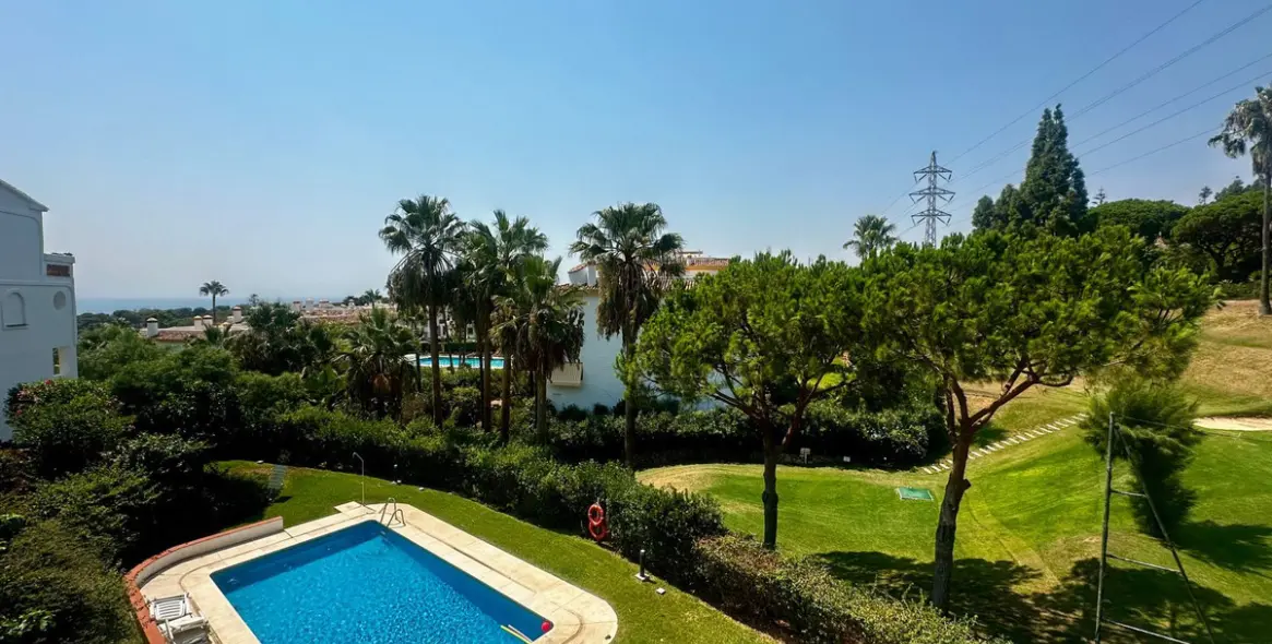 Sale of semi-detached house in Calahonda 2