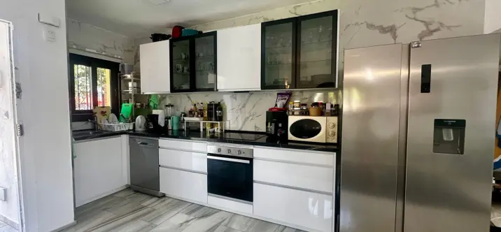 Sale of semi-detached house in Calahonda 3