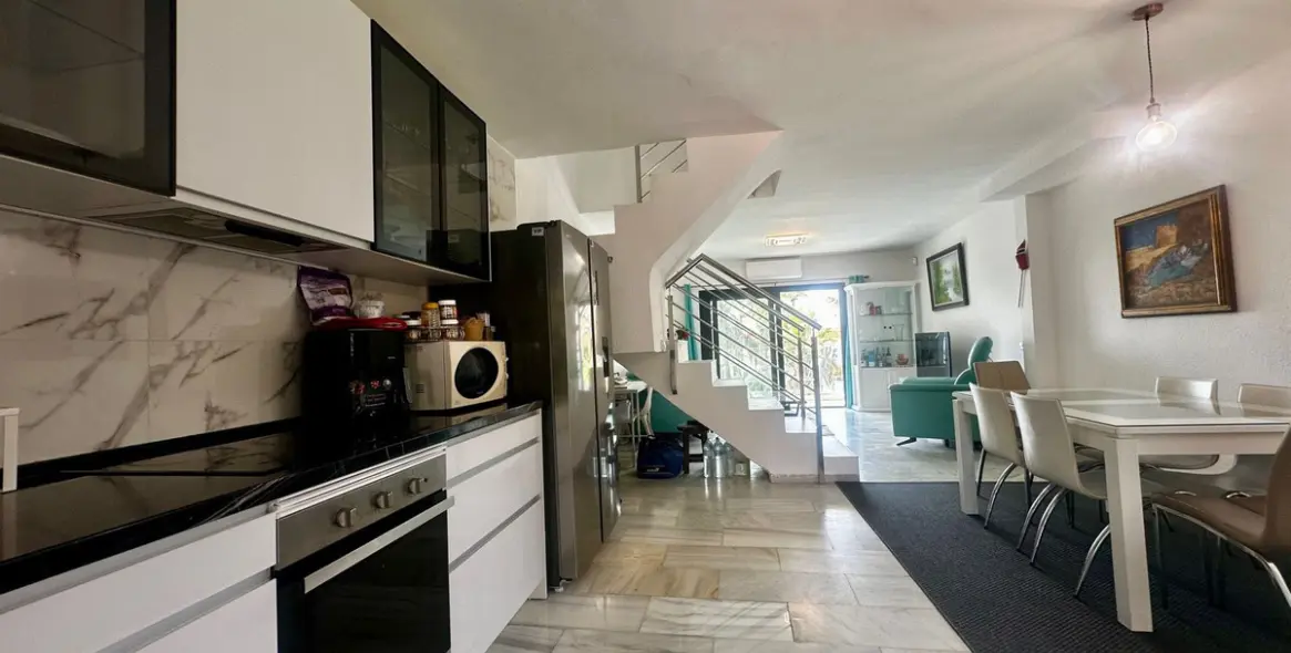 Sale of semi-detached house in Calahonda 8