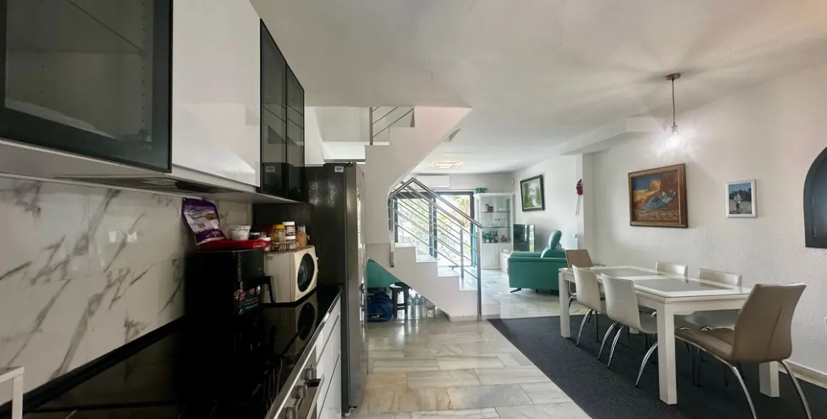 Sale of semi-detached house in Calahonda 10