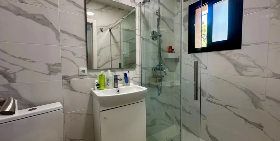 Sale of semi-detached house in Calahonda 12