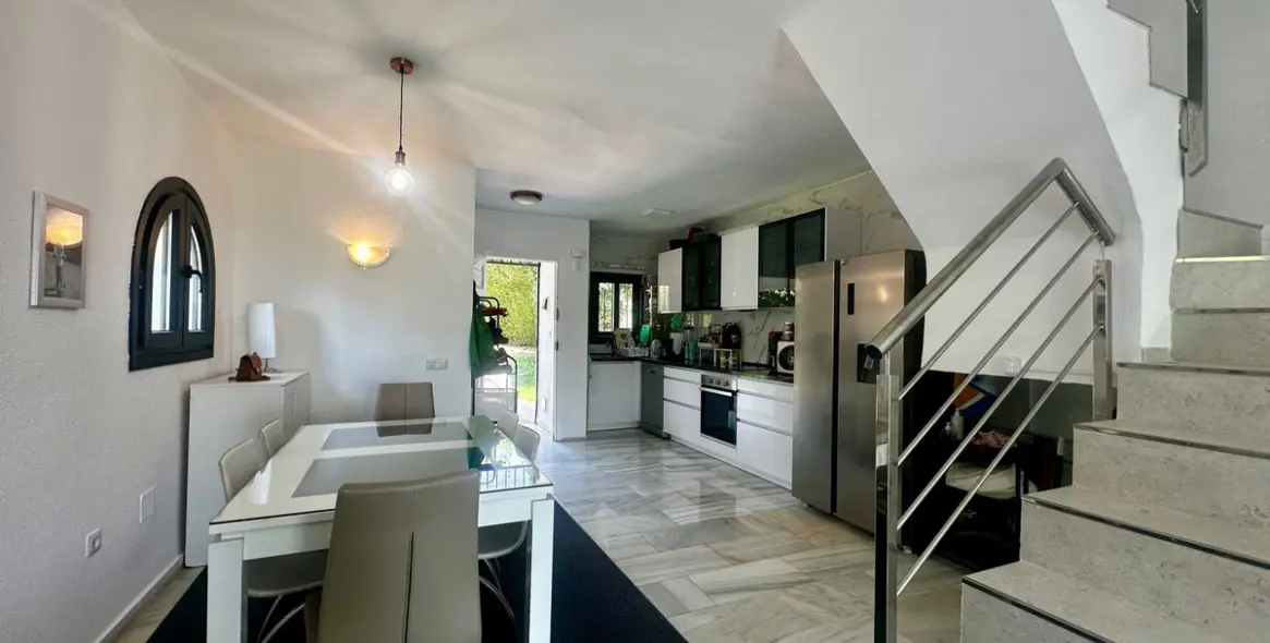 Sale of semi-detached house in Calahonda 13