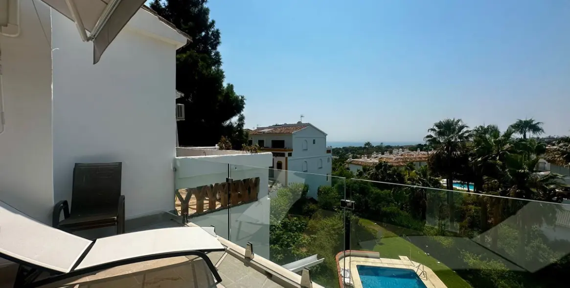 Sale of semi-detached house in Calahonda 25
