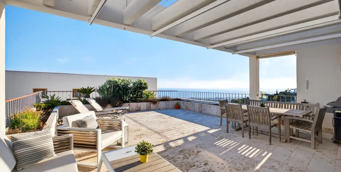 Продажа пентхауса в Altos de los Monteros 1