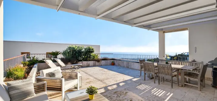 Продажа пентхауса в Altos de los Monteros 0