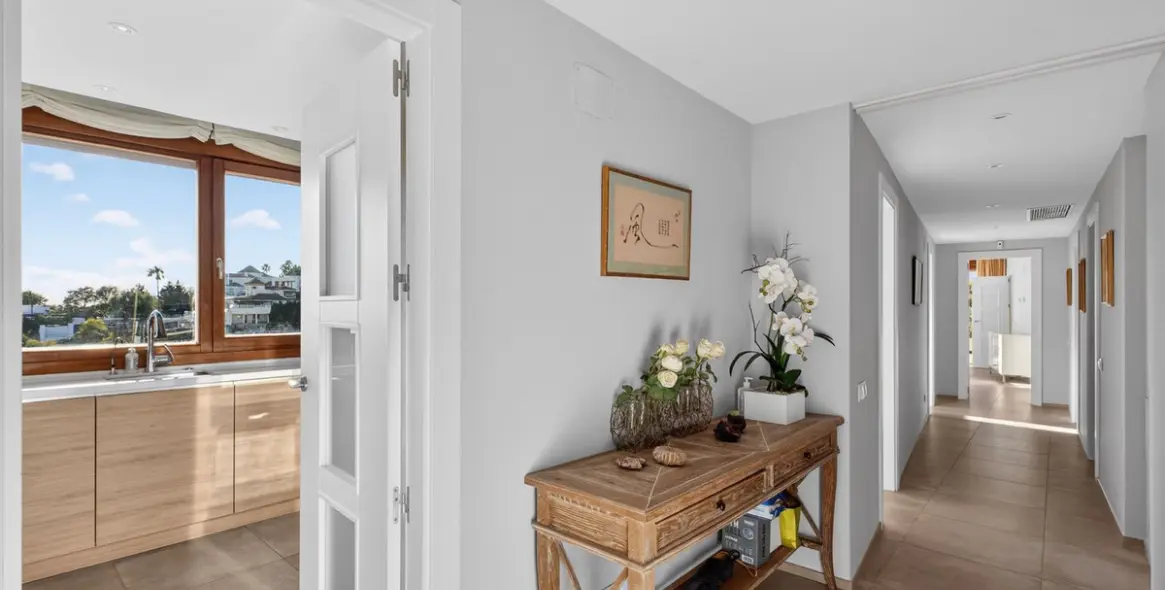 Продажа пентхауса в Altos de los Monteros 7