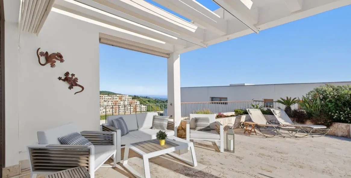 Продажа пентхауса в Altos de los Monteros 11