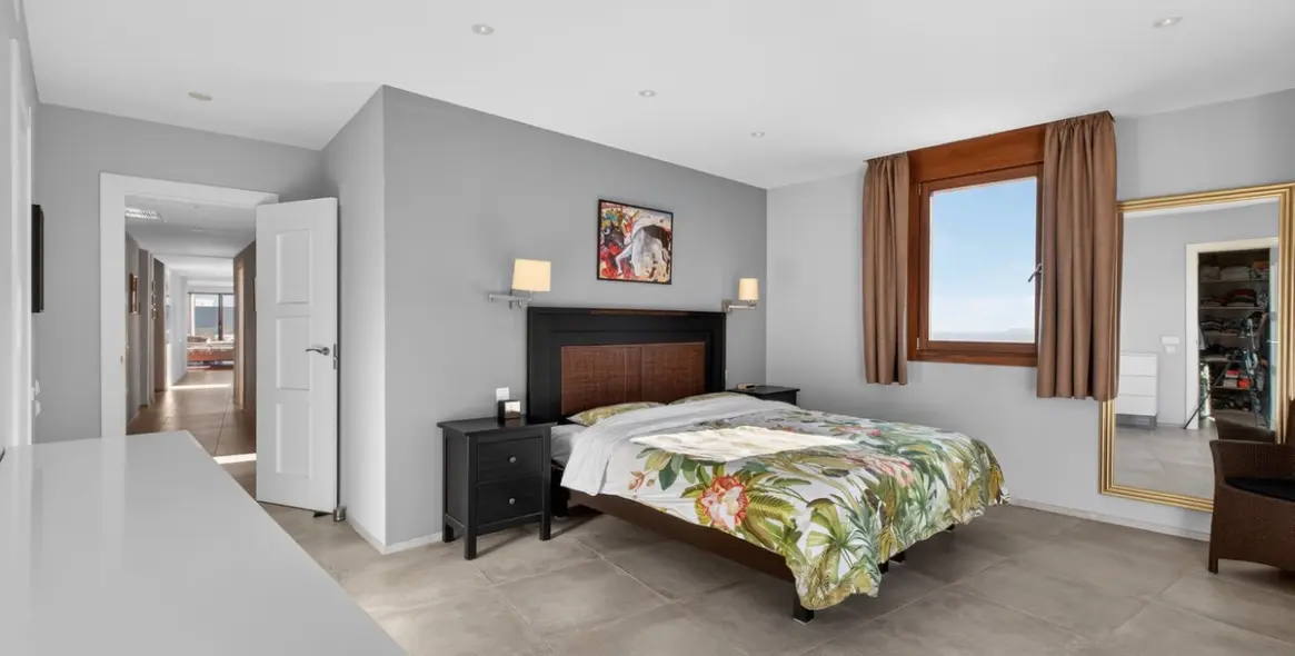 Продажа пентхауса в Altos de los Monteros 14