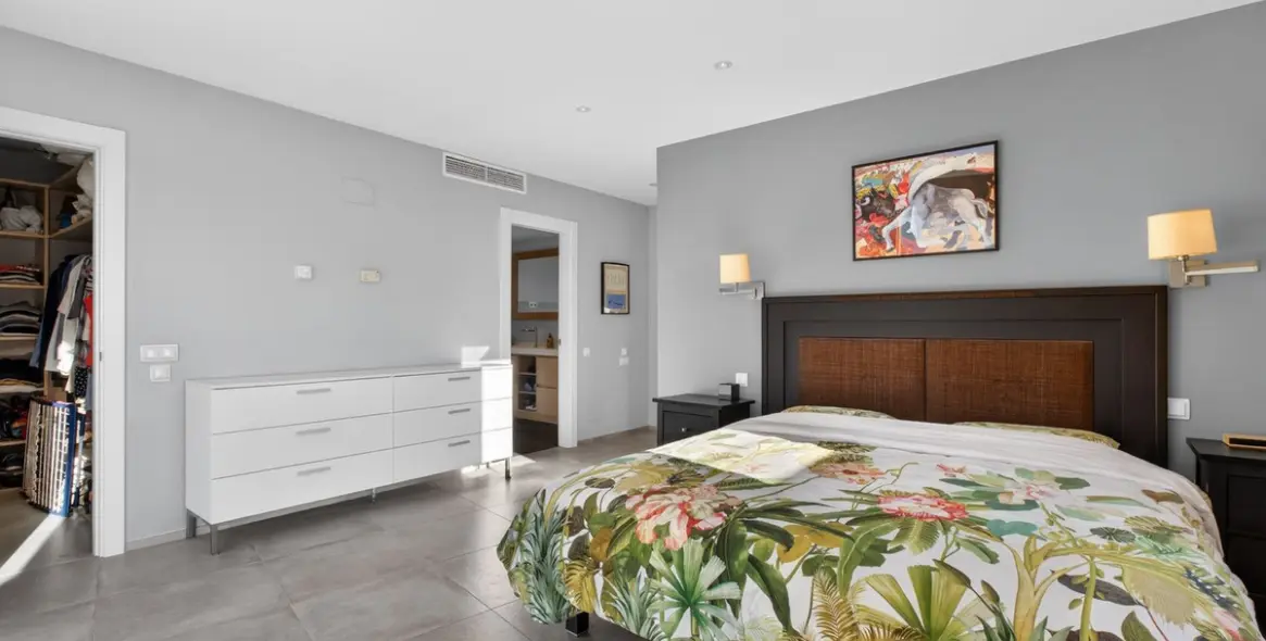 Продажа пентхауса в Altos de los Monteros 16