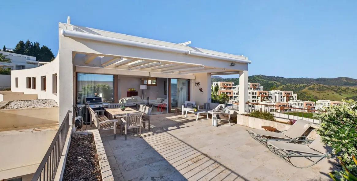 Продажа пентхауса в Altos de los Monteros 23