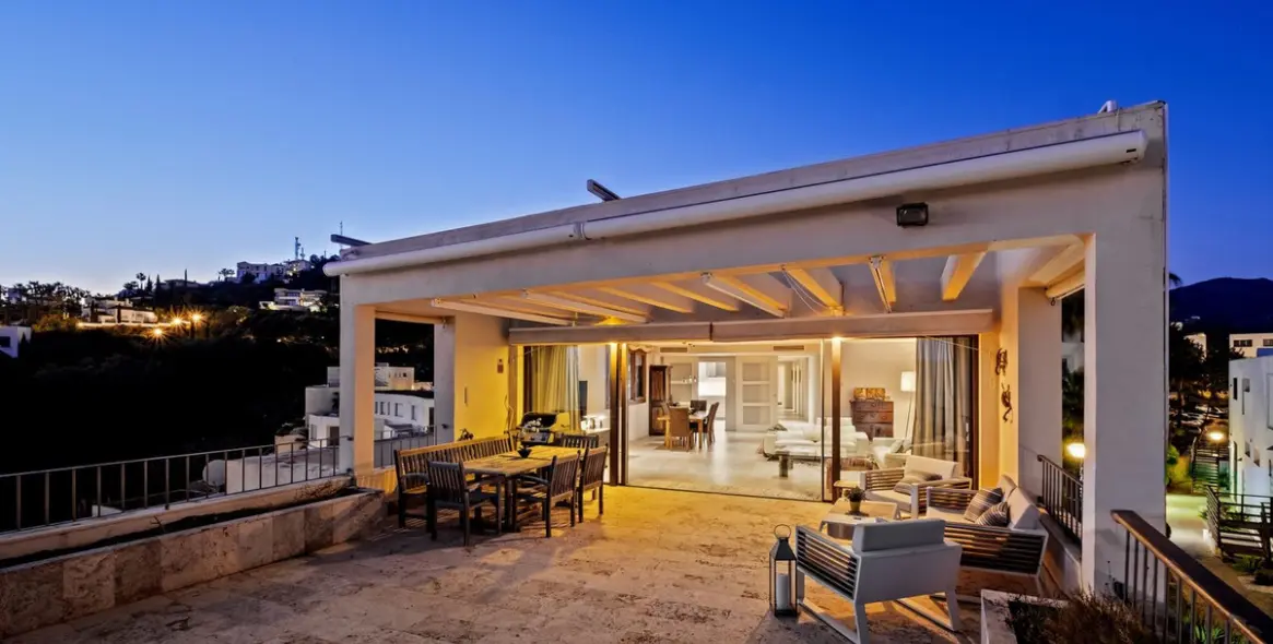 Продажа пентхауса в Altos de los Monteros 39