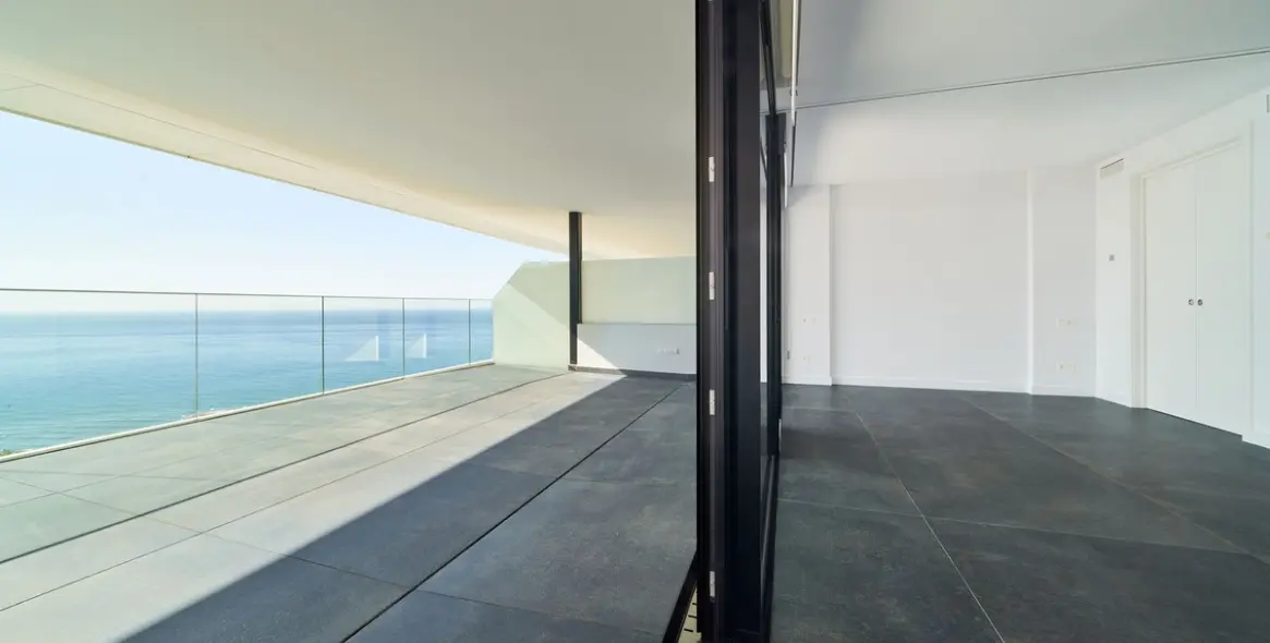 Sale of middle floor apartment in Fuengirola 9