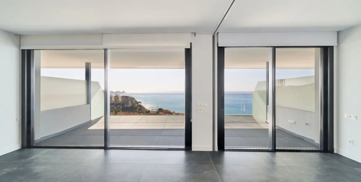 Sale of middle floor apartment in Fuengirola 10