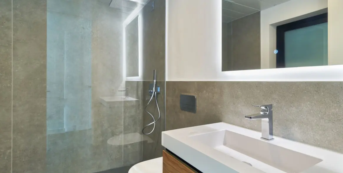 Sale of middle floor apartment in Fuengirola 19