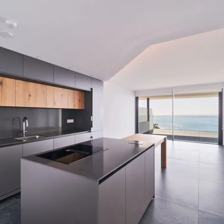 Sale of middle floor apartment in Fuengirola