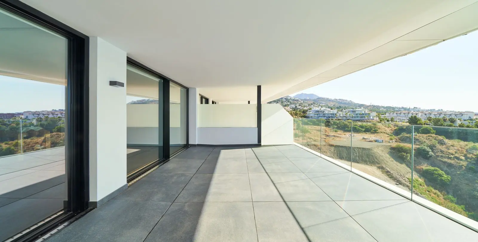 Sale of middle floor apartment in Fuengirola 7