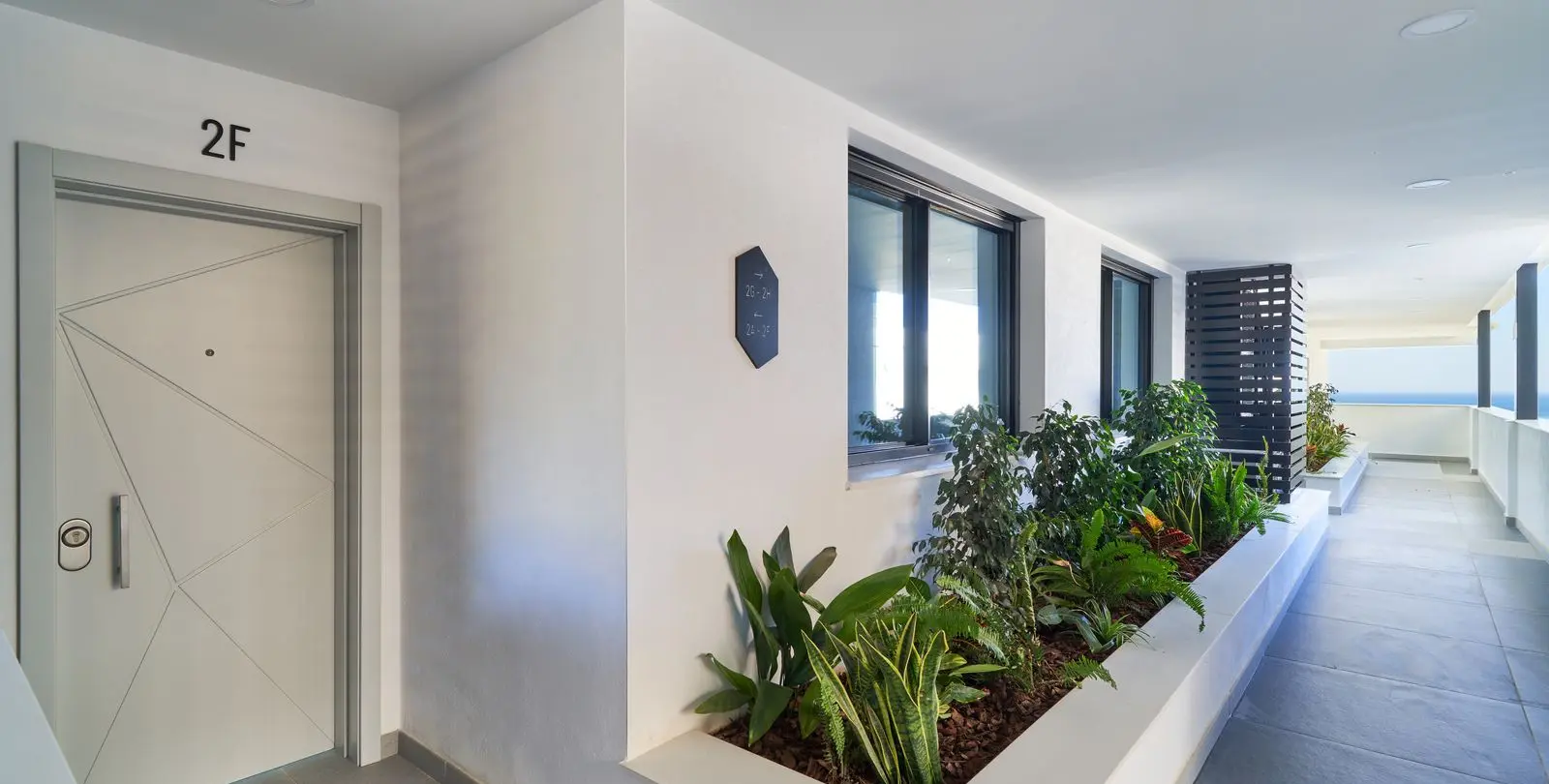 Sale of middle floor apartment in Fuengirola 25