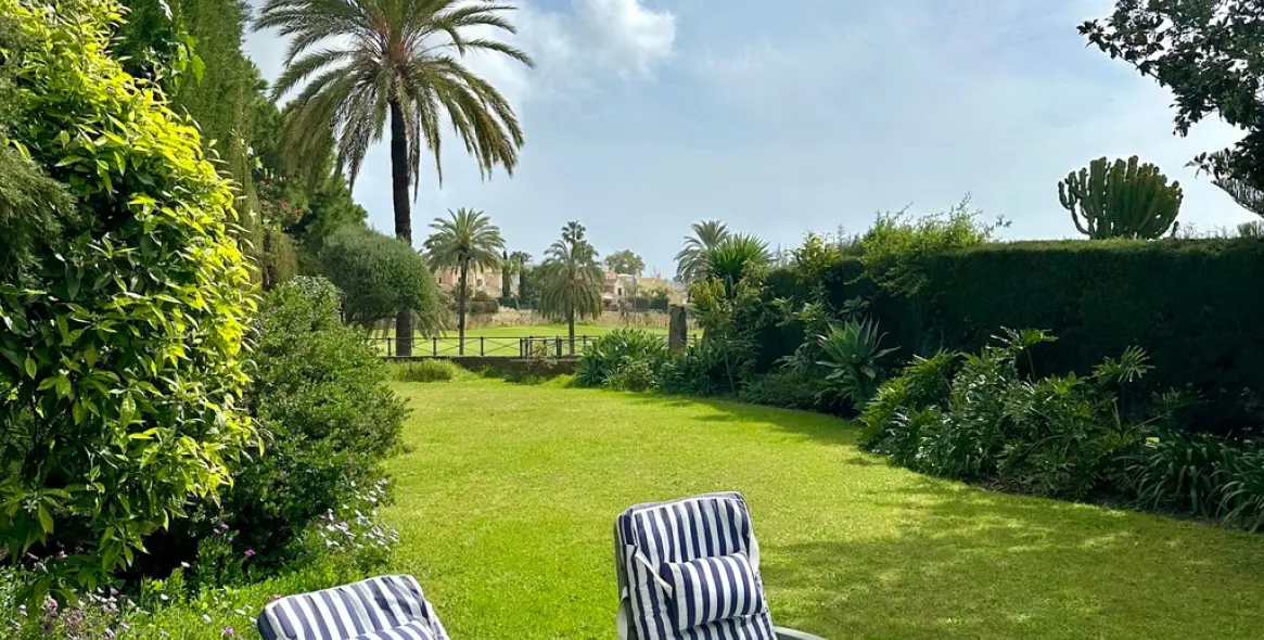 Продажа  отдельно стоящей виллы в Guadalmina Alta 3