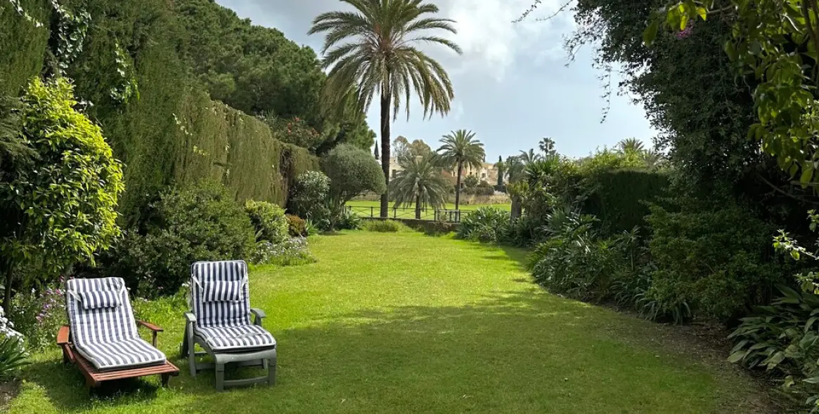 Продажа  отдельно стоящей виллы в Guadalmina Alta 13