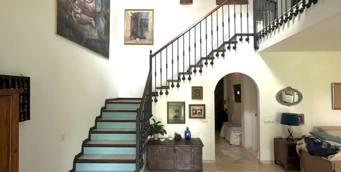 Продажа  отдельно стоящей виллы в Guadalmina Alta 14