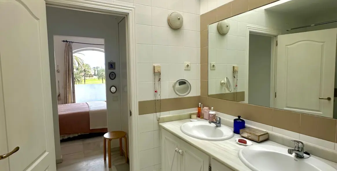 Продажа  отдельно стоящей виллы в Guadalmina Alta 30